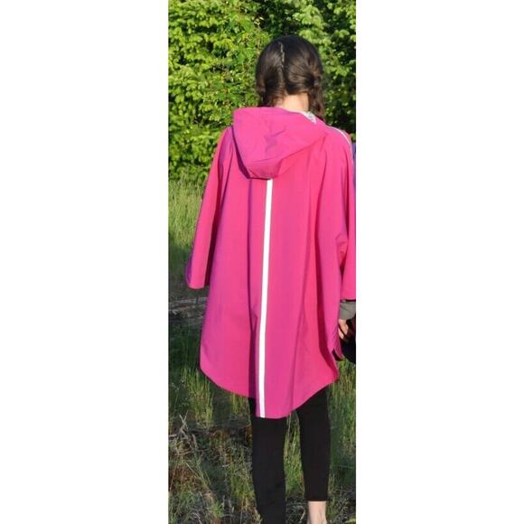 Moojoes RAIN PONCHO - FUCHSIA size 5-7 - Picture 3 of 4